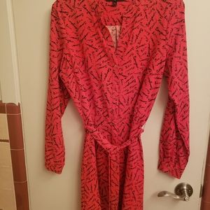 Dress with waist tie